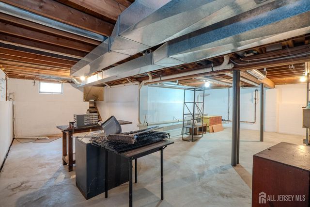 15 Lynn Court, North Brunswick, NJ 08902