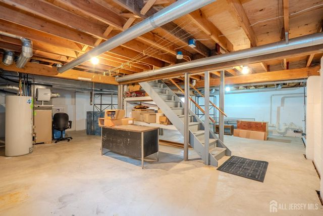 15 Lynn Court, North Brunswick, NJ 08902