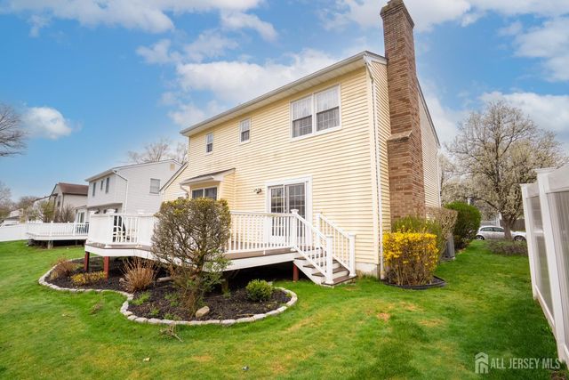 15 Lynn Court, North Brunswick, NJ 08902