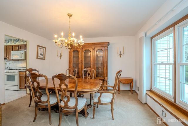 15 Lynn Court, North Brunswick, NJ 08902