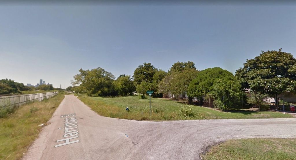 2201 Lucas Street, Houston, TX 77026