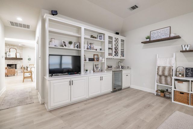 108 Kyle LN, Georgetown, TX 78633