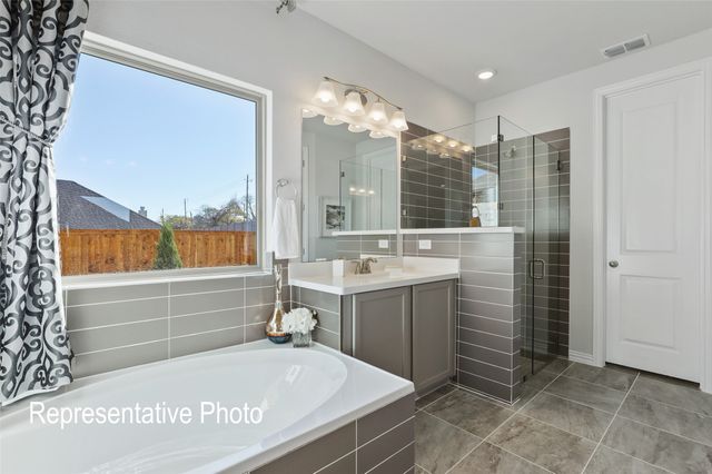 956 Schuberts Drive, Justin, TX 76247