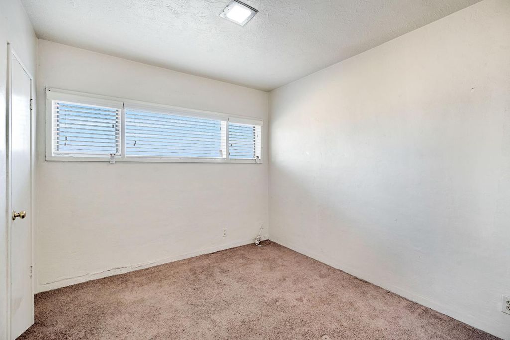 Image 14 of property listing at 4739 E Princeton Avenue, Fresno, CA 93703
