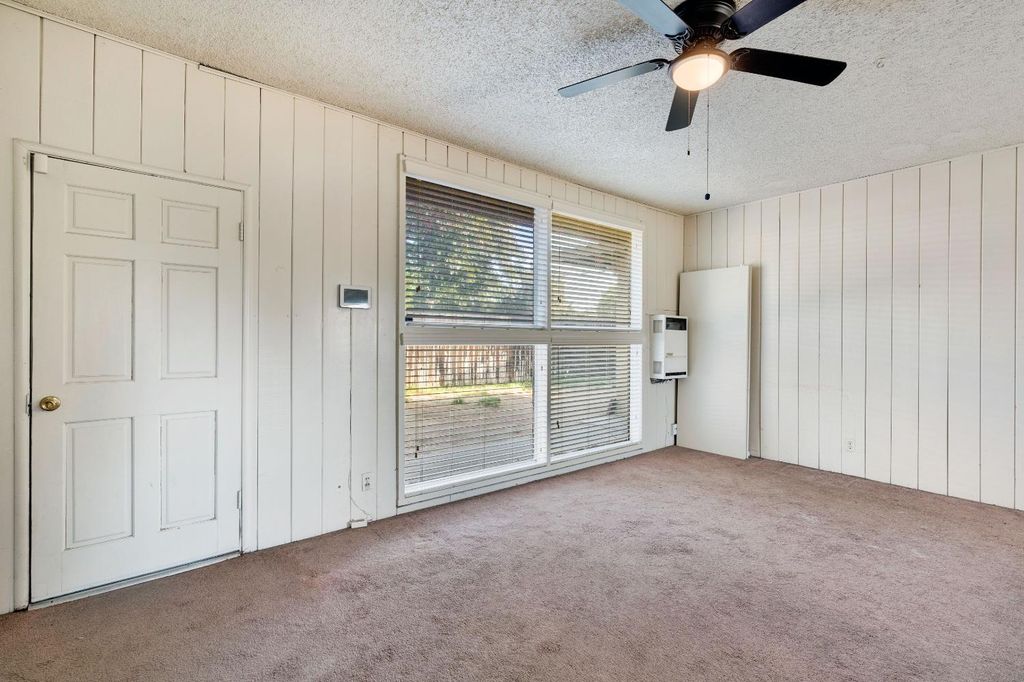 Image 24 of property listing at 4739 E Princeton Avenue, Fresno, CA 93703