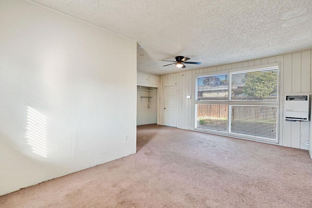 Image 27 of property listing at 4739 E Princeton Avenue, Fresno, CA 93703