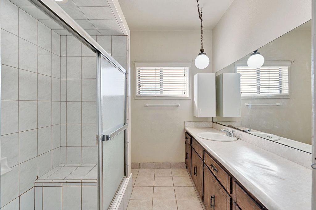 Image 28 of property listing at 4739 E Princeton Avenue, Fresno, CA 93703
