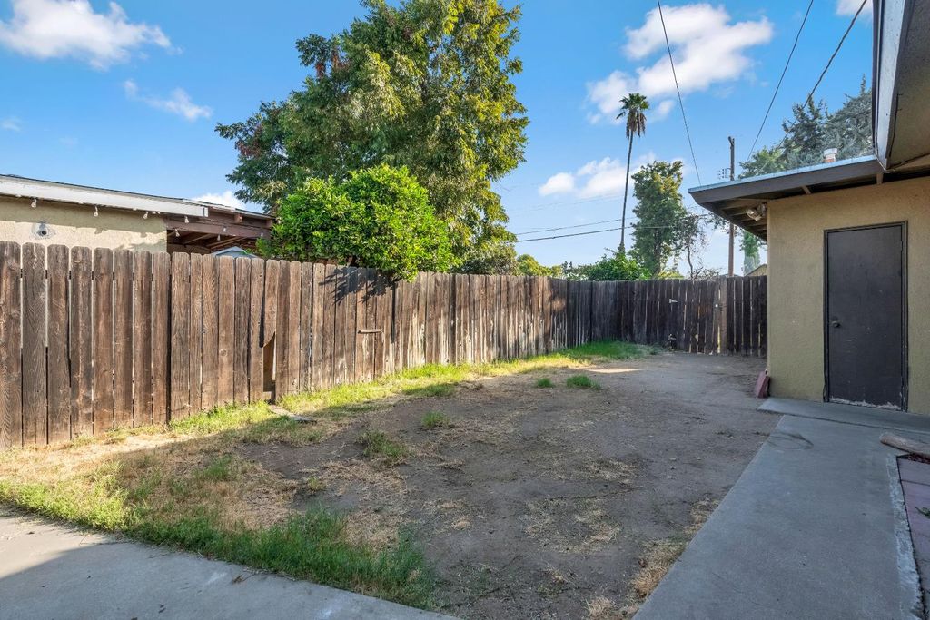 Image 29 of property listing at 4739 E Princeton Avenue, Fresno, CA 93703