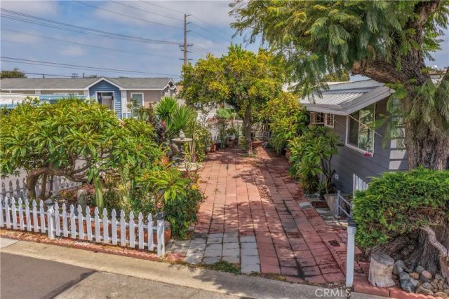 14352 Beach 73, Westminster, CA 92683