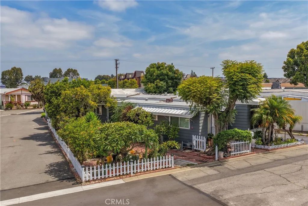 14352 Beach 73, Westminster, CA 92683