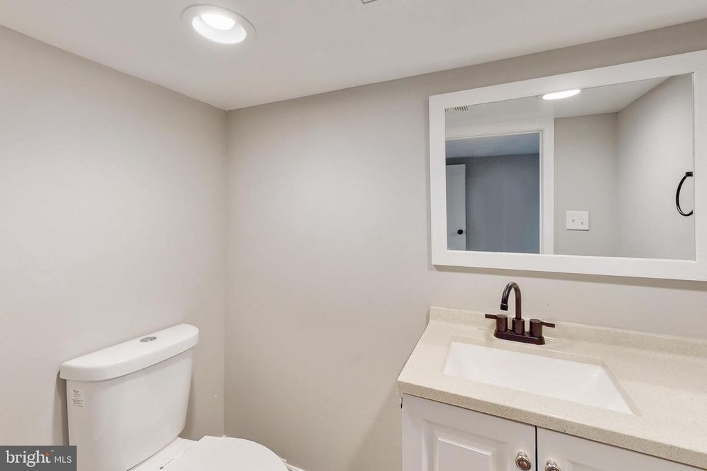 Image 17 of property listing at 2201 PRESBURY ST, Baltimore, MD 21216