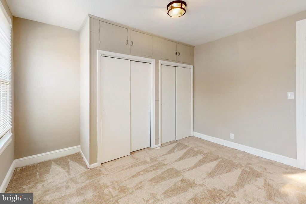 Image 9 of property listing at 2201 PRESBURY ST, Baltimore, MD 21216