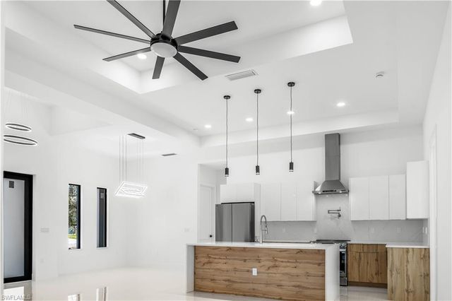 1115 Wagner AVE, Lehigh Acres, FL 33972