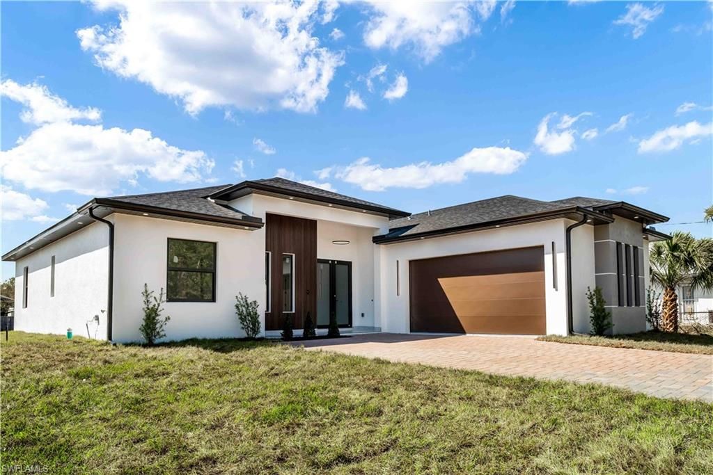 1115 Wagner AVE, Lehigh Acres, FL 33972