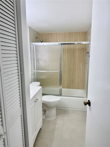 13078 SW 88th Ln B102, Miami, FL 33186