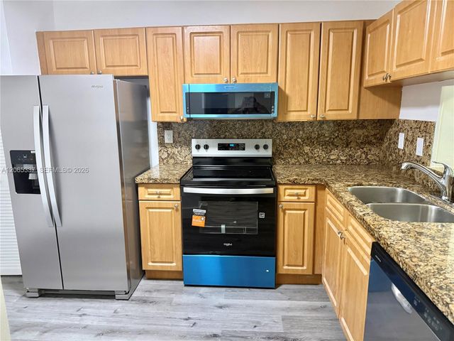 13078 SW 88th Ln B102, Miami, FL 33186