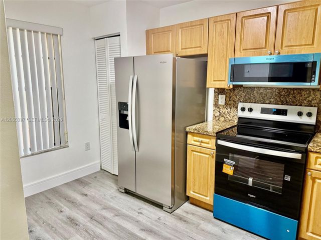 13078 SW 88th Ln B102, Miami, FL 33186