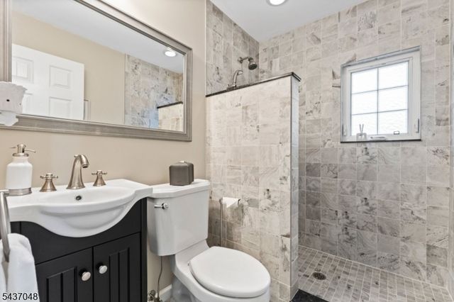 24 Powelson Dr, Hillsborough Twp., NJ 08844