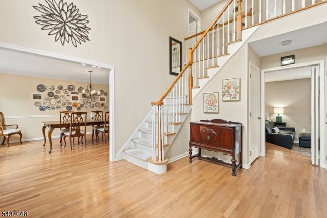 24 Powelson Dr, Hillsborough Twp., NJ 08844