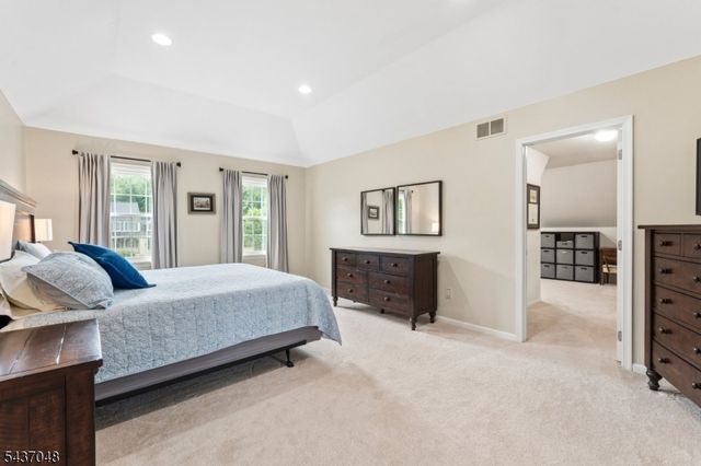 24 Powelson Dr, Hillsborough Twp., NJ 08844