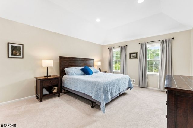 24 Powelson Dr, Hillsborough Twp., NJ 08844