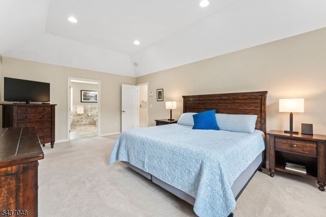 24 Powelson Dr, Hillsborough Twp., NJ 08844