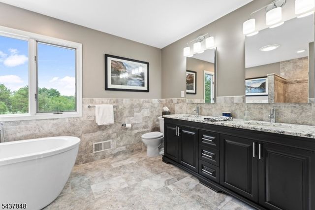 24 Powelson Dr, Hillsborough Twp., NJ 08844