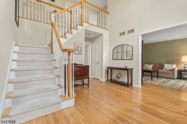 24 Powelson Dr, Hillsborough Twp., NJ 08844