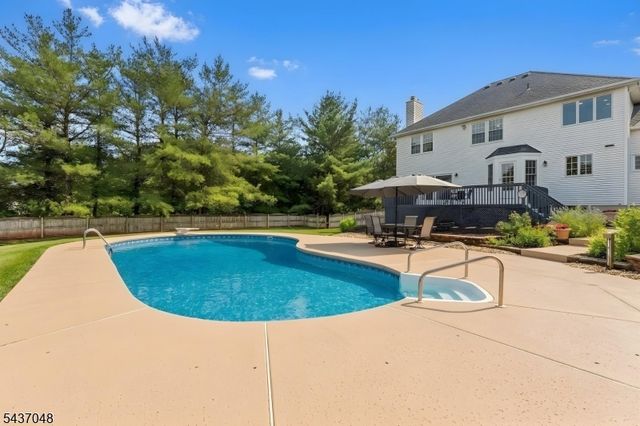 24 Powelson Dr, Hillsborough Twp., NJ 08844