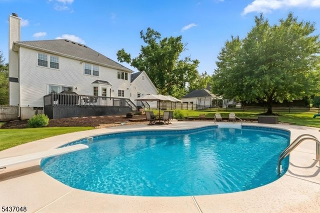 24 Powelson Dr, Hillsborough Twp., NJ 08844