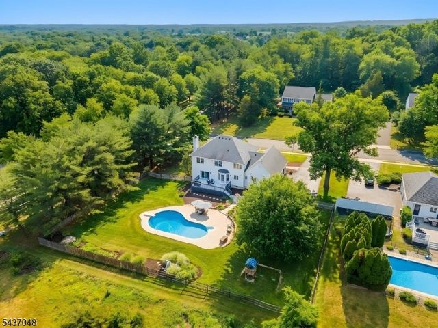 24 Powelson Dr, Hillsborough Twp., NJ 08844