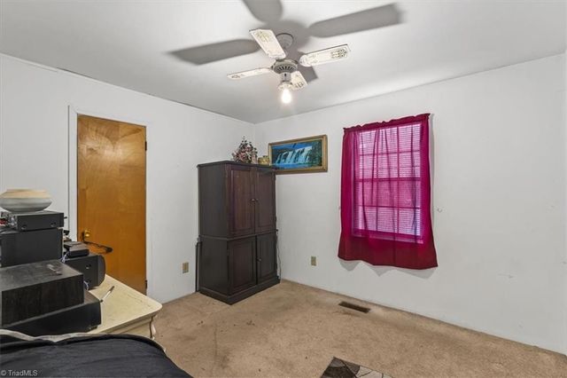 772 Tom Levett Drive, Lexington, NC 27295