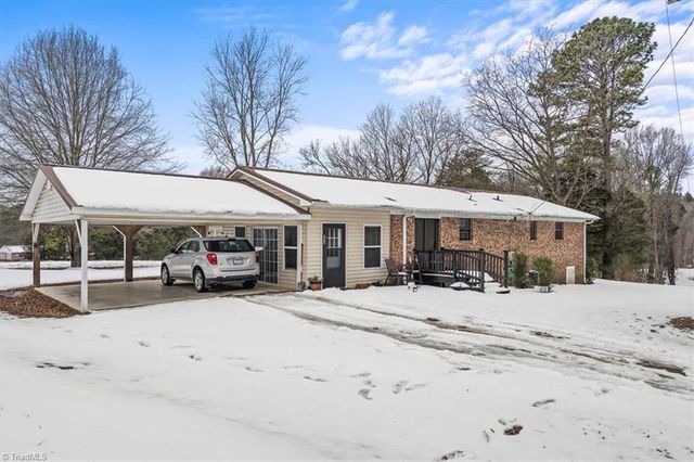 772 Tom Levett Drive, Lexington, NC 27295