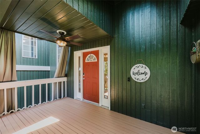 7629 Oak Park Drive NW, Bremerton, WA 98311