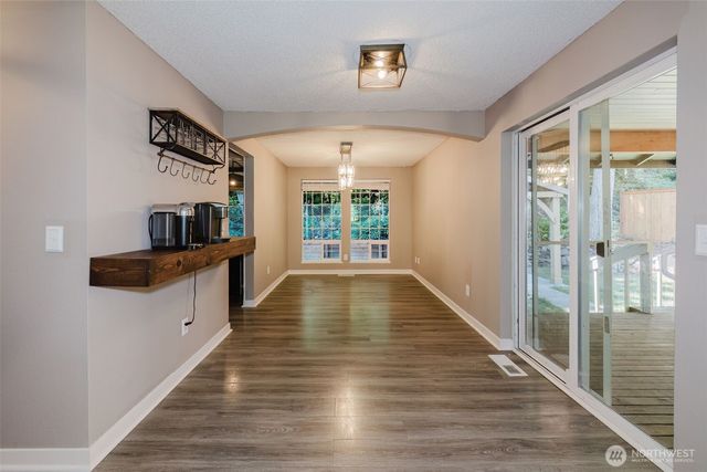 7629 Oak Park Drive NW, Bremerton, WA 98311
