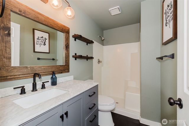 7629 Oak Park Drive NW, Bremerton, WA 98311