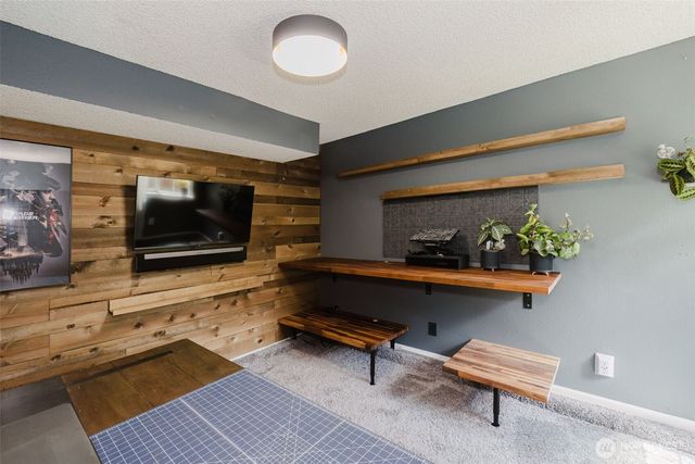 7629 Oak Park Drive NW, Bremerton, WA 98311