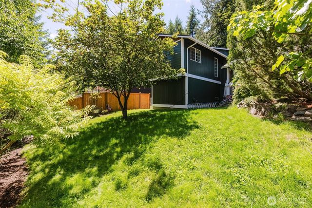 7629 Oak Park Drive NW, Bremerton, WA 98311