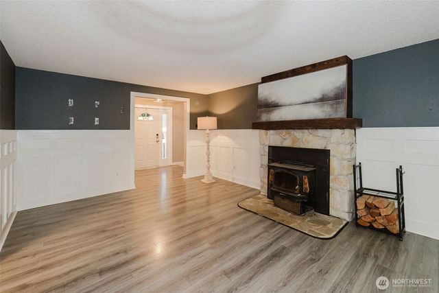 7629 Oak Park Drive NW, Bremerton, WA 98311