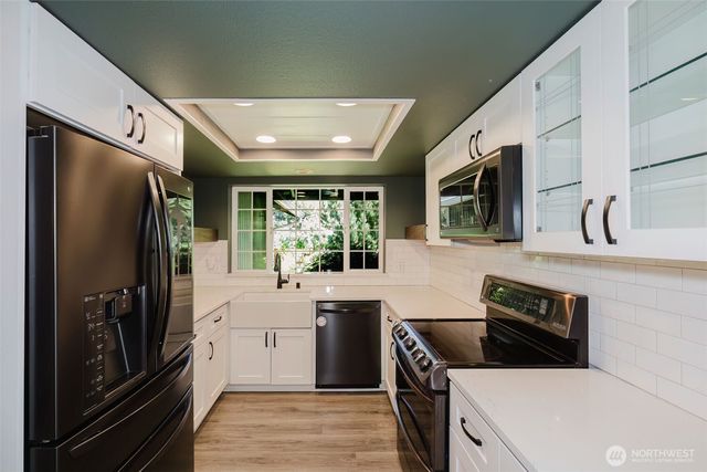 7629 Oak Park Drive NW, Bremerton, WA 98311