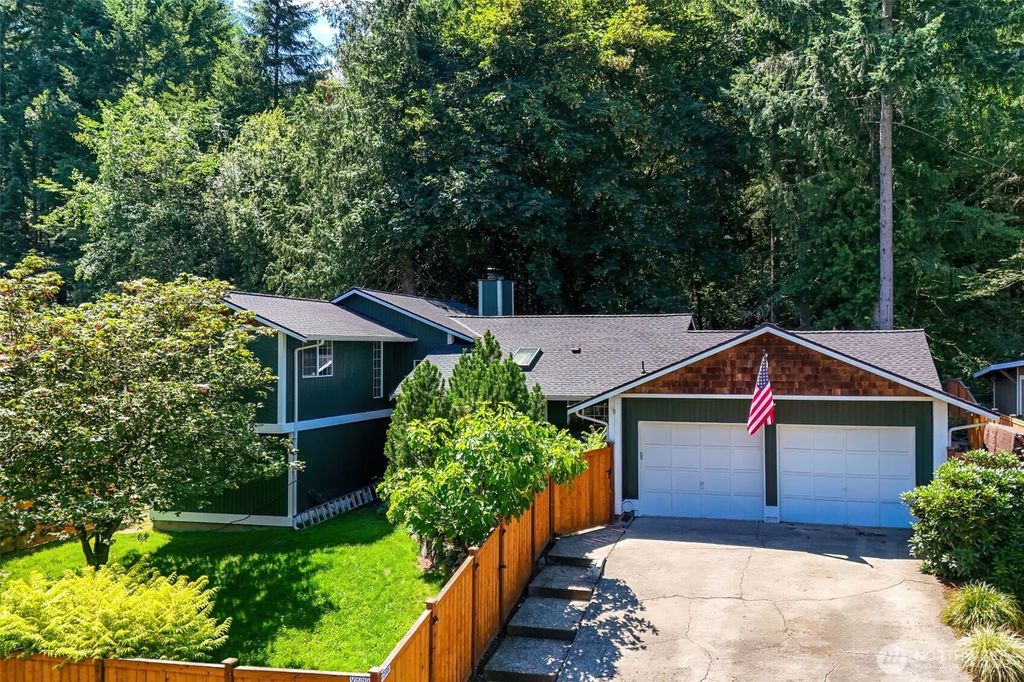 7629 Oak Park Drive NW, Bremerton, WA 98311