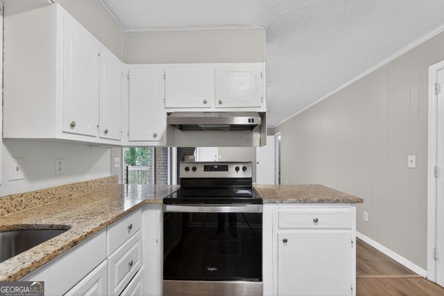 418 Colchester Drive, Stone Mountain, GA 30088