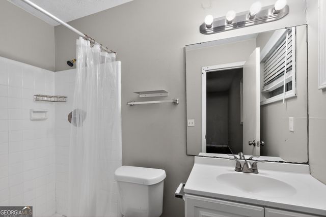 418 Colchester Drive, Stone Mountain, GA 30088