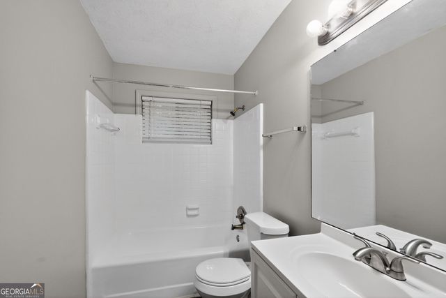 418 Colchester Drive, Stone Mountain, GA 30088