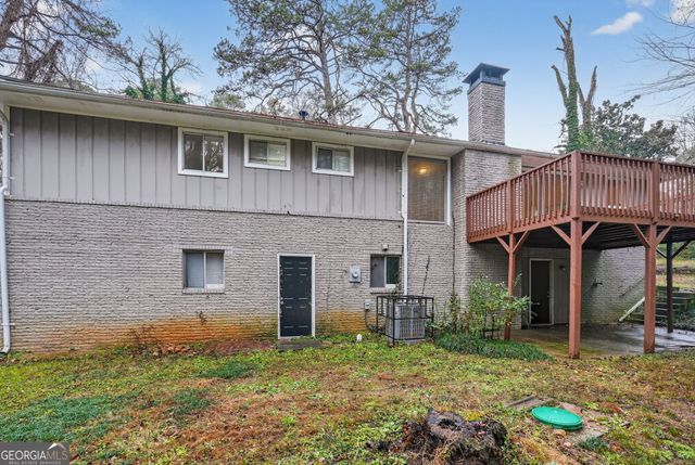 418 Colchester Drive, Stone Mountain, GA 30088