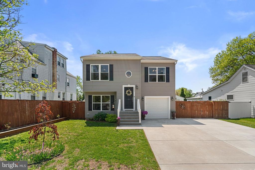 Image 1 of property listing at 465 CARVEL BEACH RD, Carvel Beach, MD 21226