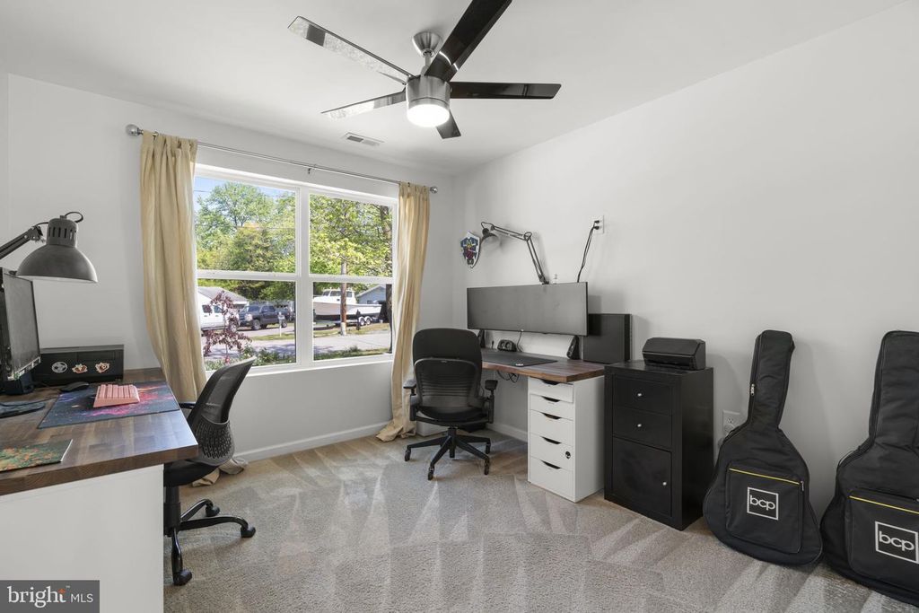 Image 15 of property listing at 465 CARVEL BEACH RD, Carvel Beach, MD 21226