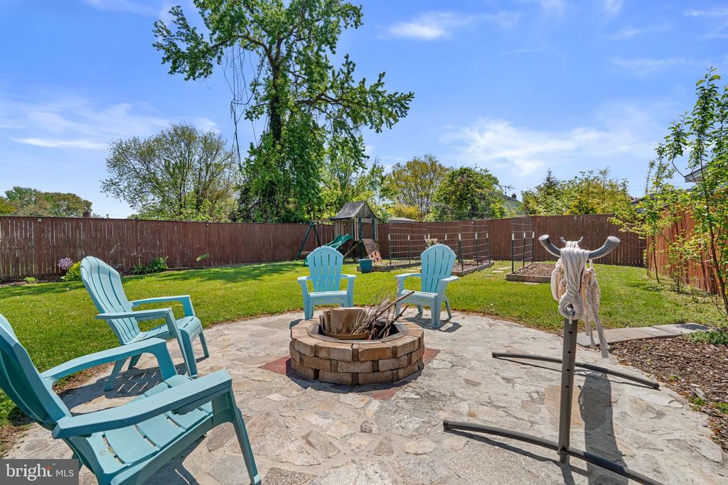 Image 27 of property listing at 465 CARVEL BEACH RD, Carvel Beach, MD 21226