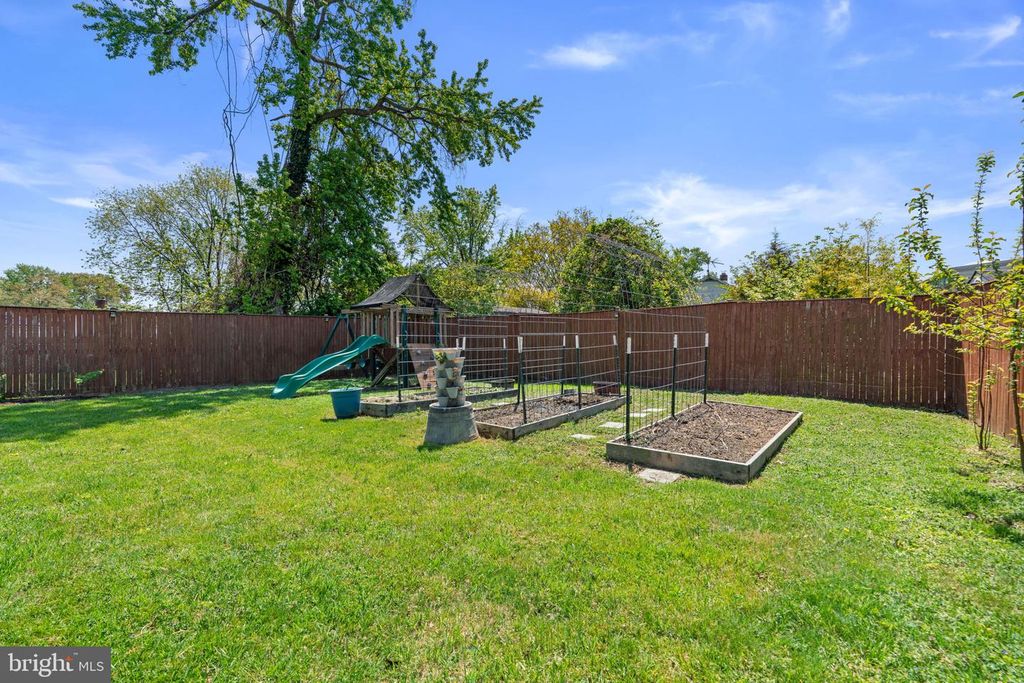 Image 29 of property listing at 465 CARVEL BEACH RD, Carvel Beach, MD 21226