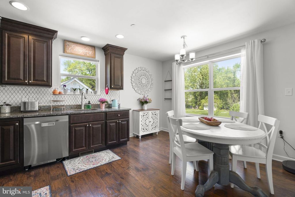 Image 7 of property listing at 465 CARVEL BEACH RD, Carvel Beach, MD 21226